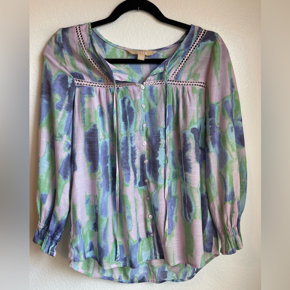 Hope and Harlow Lavender Floral-Print Button Front Blouse with Tie Neck‎ Size S
